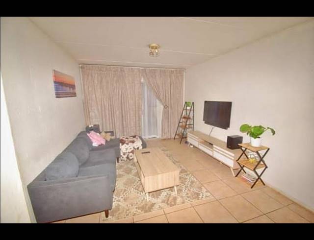 2 BEDROOM APARTMENT FOR SALE IN KLIPPOORTJE